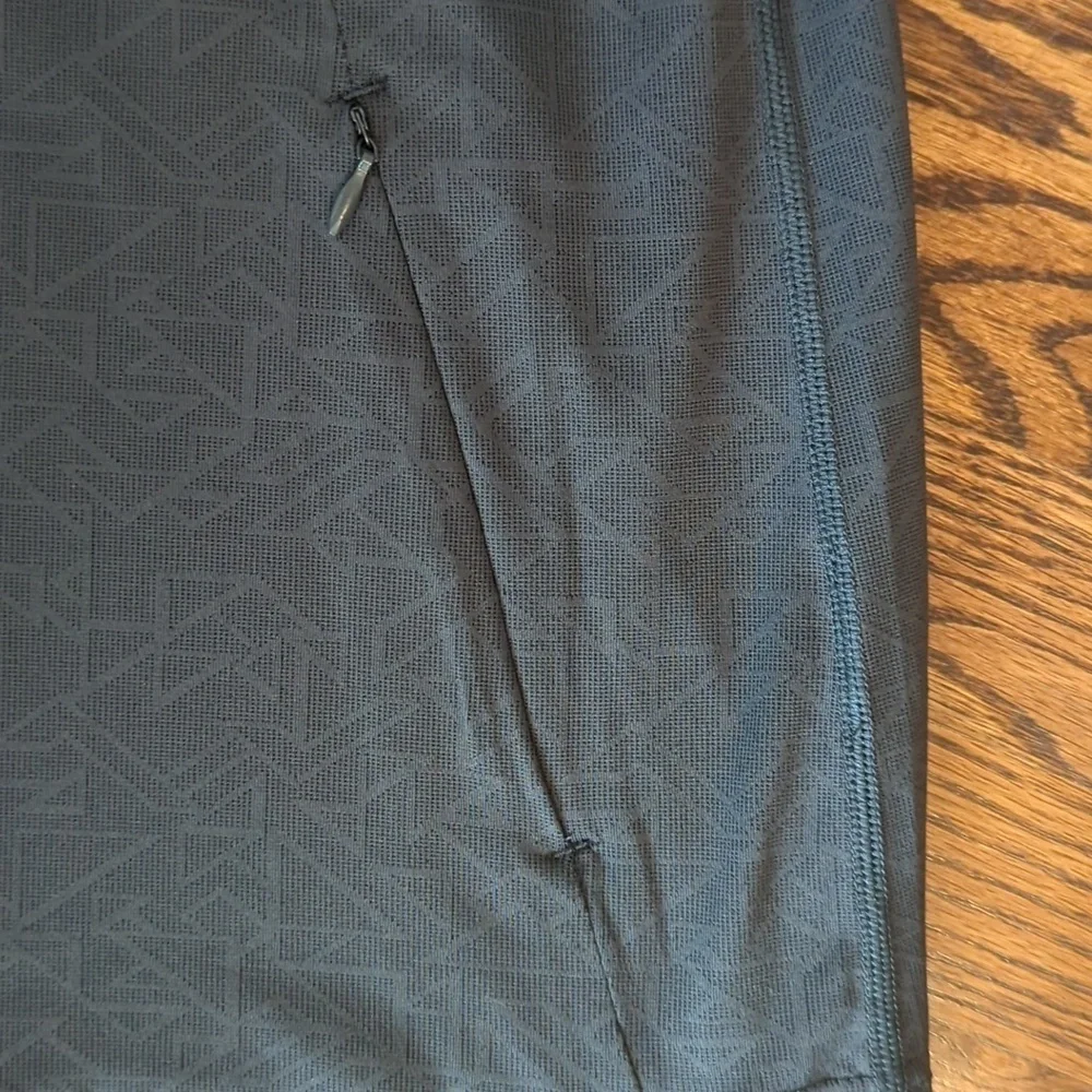 New charcoal Gray jacquard Knit Full Zip Activewear Runners Jacket  NWT Sz S